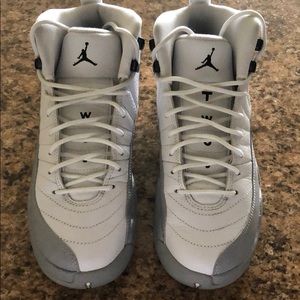Jordan Retro 12 Size 6 Youth